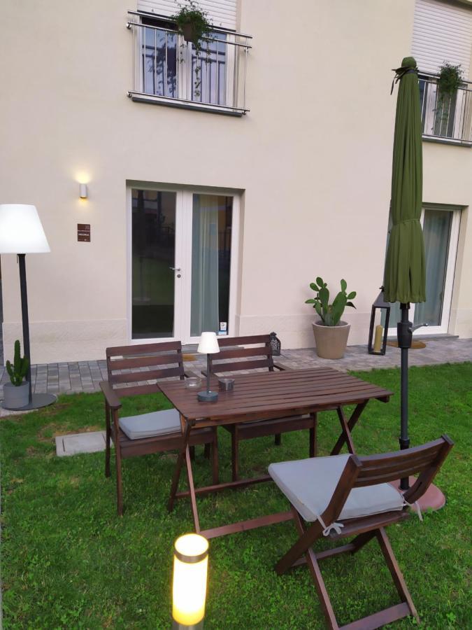 Bed and Breakfast Peonia 2 Posti Wi-Fi Ac Free Park Jacuzzi à Porlezza Extérieur photo